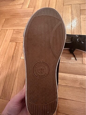 38 Beden siyah Renk Lacoste