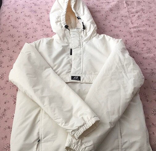 s Beden Pull bear mont