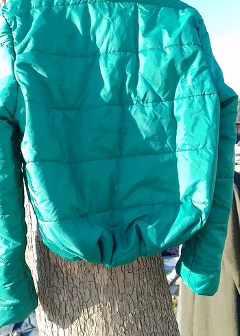 Parlak Yeşil Kısa Kadın Kışlık Mont - Görsel 3