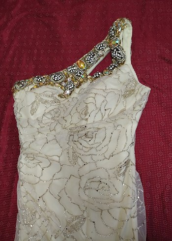 İşlemeli Uzun Beyaz Nişan Elbisesi - Görsel 6