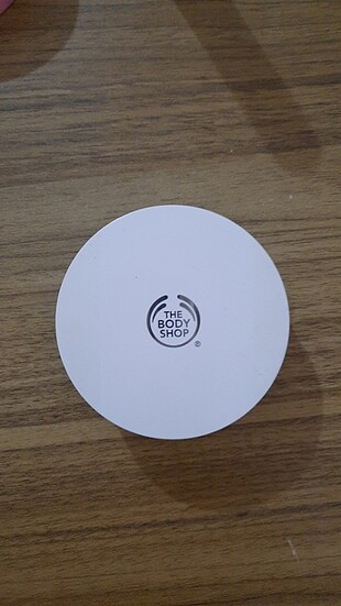 The body Shop cushion fondöten 