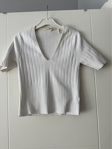 Beyaz tshirt