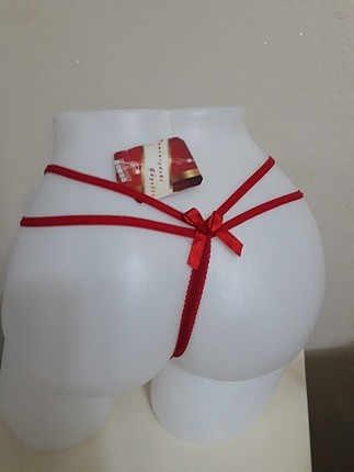 Kırmızı tanga