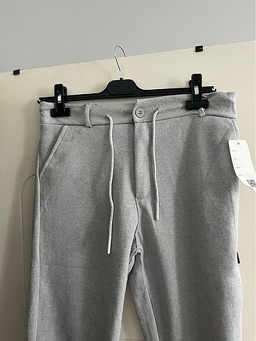 Kumaş görünümlü Pantolon