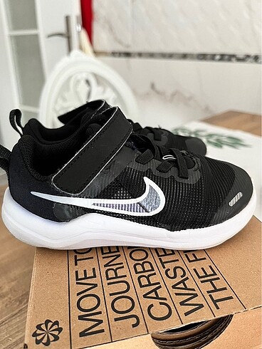 25 Beden Nike spor ayakkabı