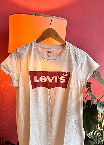 Levis tisort