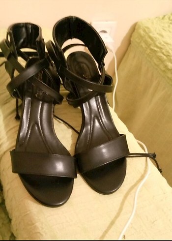 Kadın Siyah Deri Stiletto Topuklu Ayakkabı