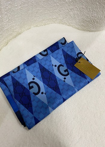 Mavi Payetli Kadın Şal Gucci