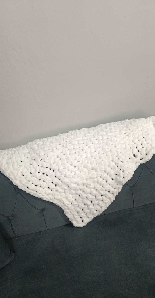 puffy Beyaz Örgü Çocuk Battaniyesi - Görsel 3