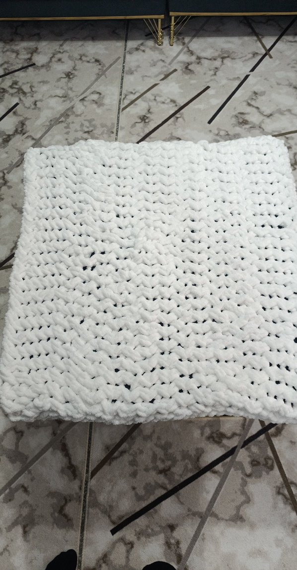 puffy Beyaz Örgü Çocuk Battaniyesi - Görsel 5