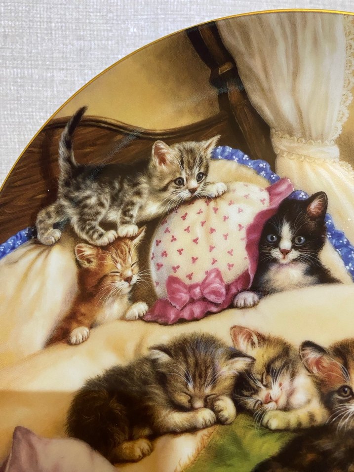 KEDİLİ DUVAR TABAĞI / 1994 - Görsel 3