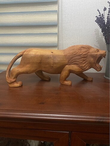 ASLAN HEYKELİ
