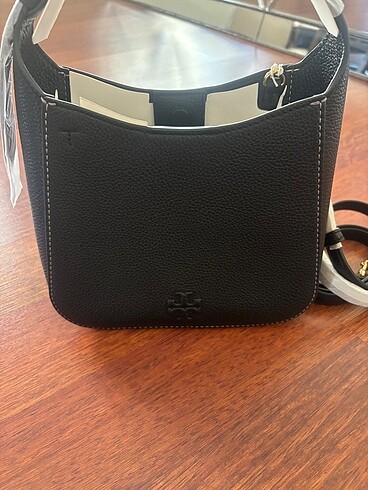  Beden siyah Renk Tory burch askılı çanta