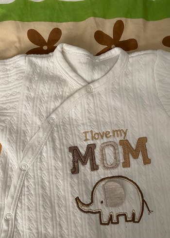 Beyaz Örgü Desenli Kısa Kollu Bebek Tulumu - Görsel 2