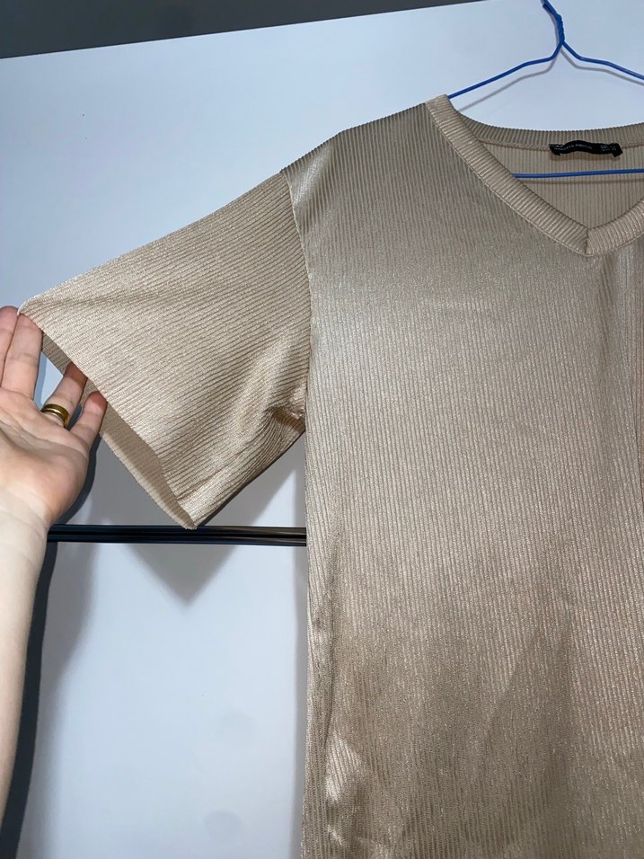 Bej V Yakalı Kısa Kollu Kadın Gömlek - Görsel 3