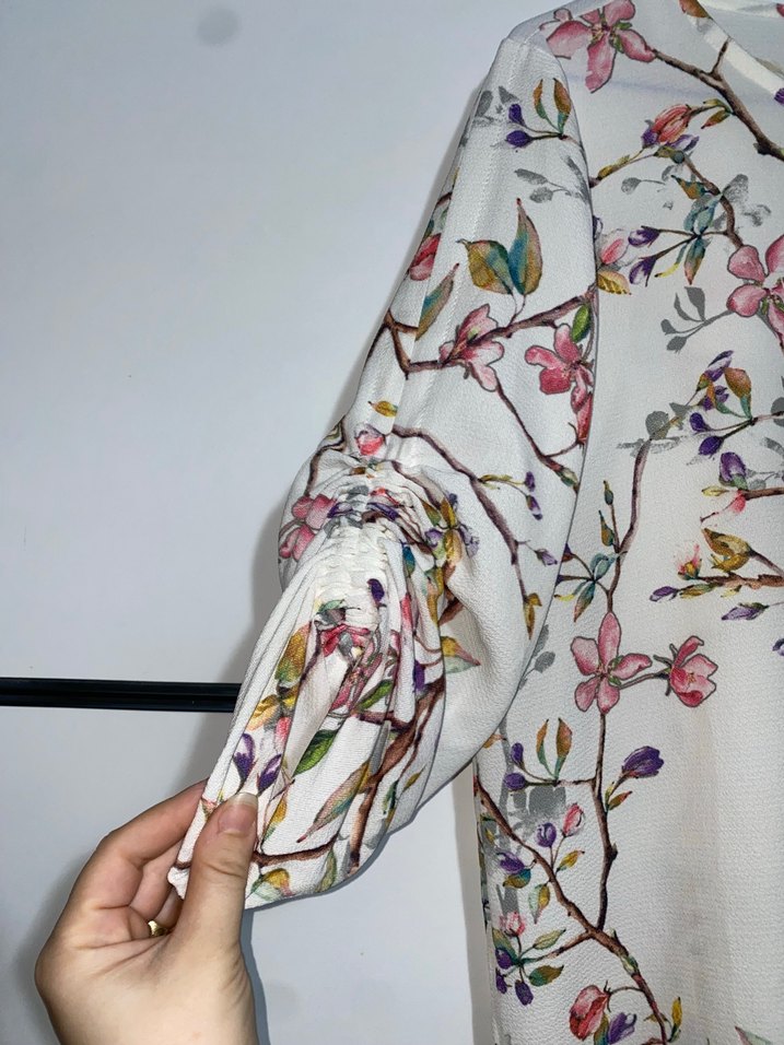 Beyaz Çiçek Desenli Bohem Bluz - Görsel 3