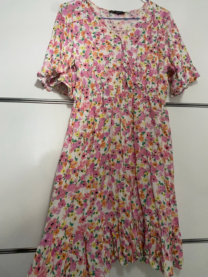 Pembe Bohem Midi Elbise V Yaka ve Fırfır Detaylı - Görsel 3