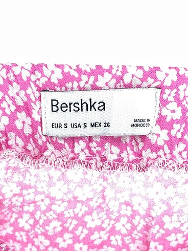 s Beden pembe Renk Bershka Mini Etek %70 İndirimli.