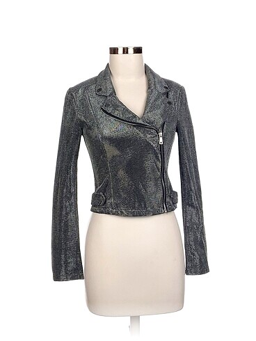 Forever 21 Hırka %70 İndirimli.