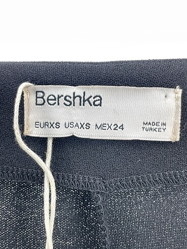 xs Beden siyah Renk Bershka İspanyol Paça %70 İndirimli.