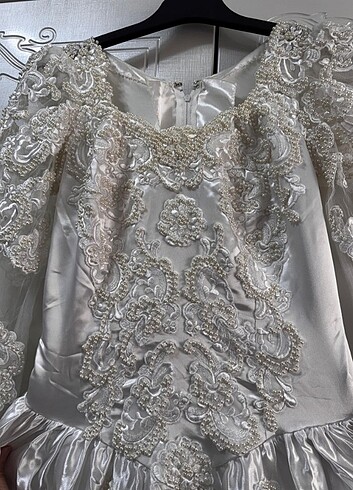 Gelinlik saten kumaş kollar dantel arkası uzun  - Görsel 4