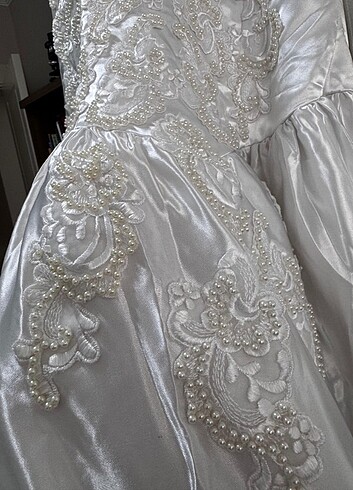Gelinlik saten kumaş kollar dantel arkası uzun  - Görsel 5