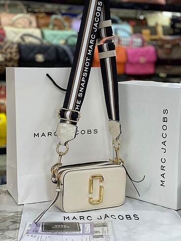 MARC JACOBS