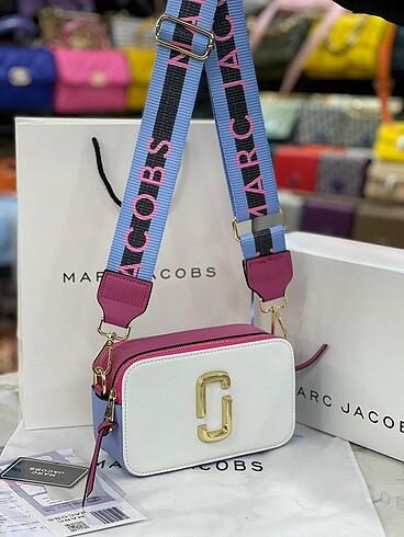 MARC JACOBS