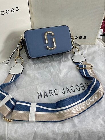 MARC JACOBS