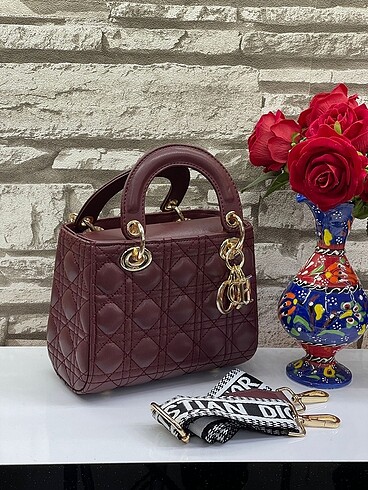 Dior CHRİSTİAN DİOR KÜÇÜK BOY ????