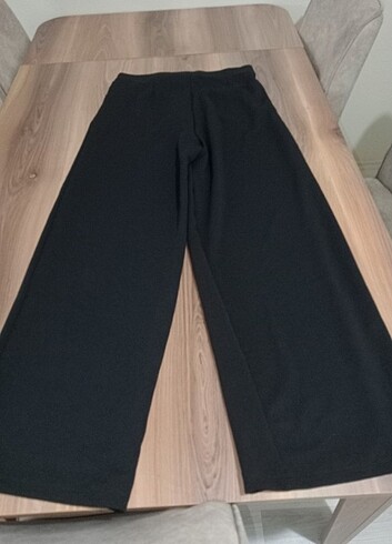 Likralı hiç kullanılmamış pantolon