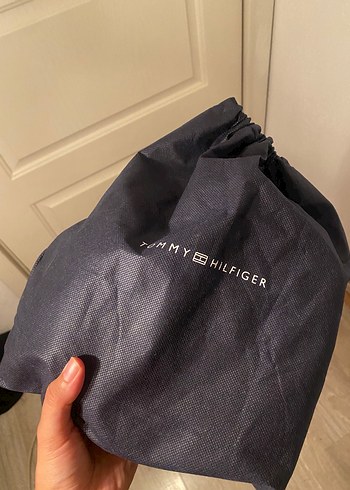  Beden Tommy hilfiger Zincir Detaylı Bej Deri çanta