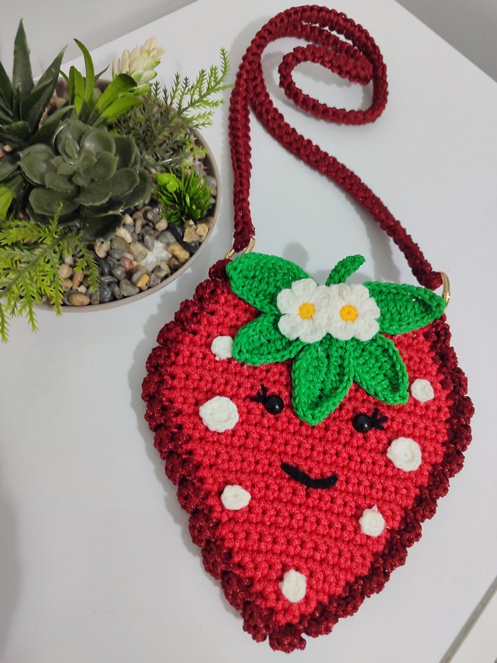 El Örgüsü Çilek Desenli Bohem Çanta - Görsel 3