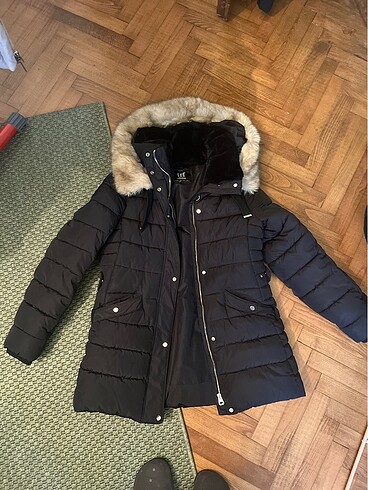 Zara hiç giyilmemiş orijinal mont