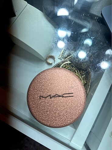  Beden Mac bronzer