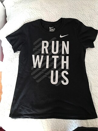 Nike T-shirt