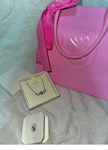  Beden Swarovski kolye