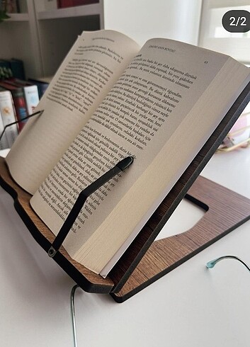 Orta boy kitap okuma standı 