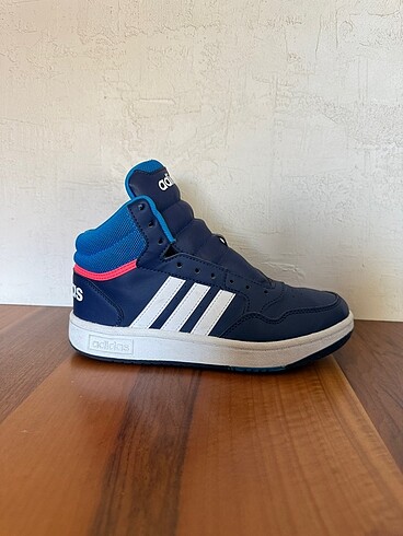 36 Beden mavi Renk Adidas lacivert spor ayakkabı