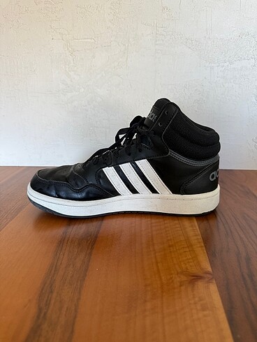 37 Beden siyah Renk Adidas siyah spor ayakkabı