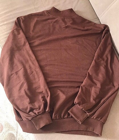 Diğer boğazlı kadın sweat