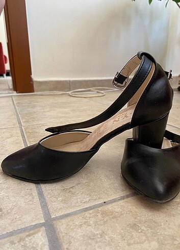 Siyah rugan ayakkabı 