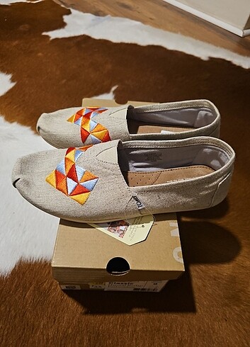 40 Beden TOMS AYAKKABI