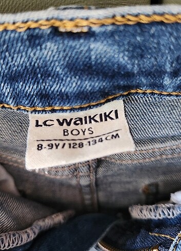 8 Yaş Beden LCW kot şort