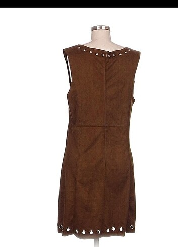 SÜET KUŞGÖZÜ DETAYLI KISA ELBİSE - Görsel 2