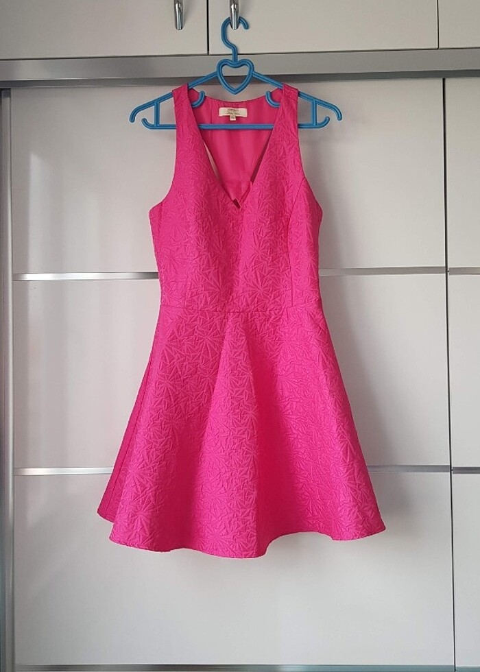 Pembe Sırt Dekolteli Barok Çan Elbise - Görsel 3