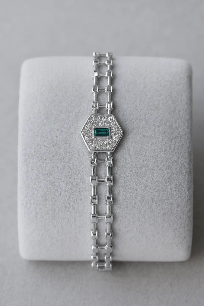 Zincir Detaylı Gri Kadın Bileklik - Görsel 2