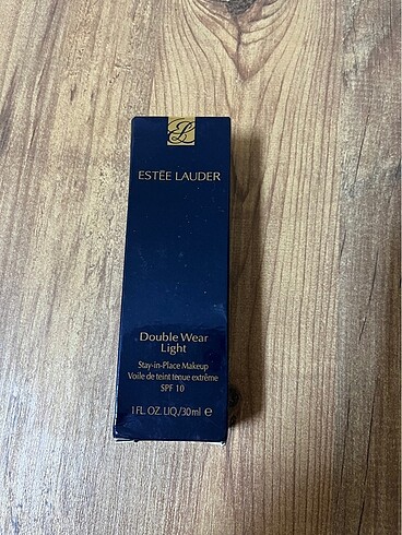 Estee Lauder Estee kaydet fondöten