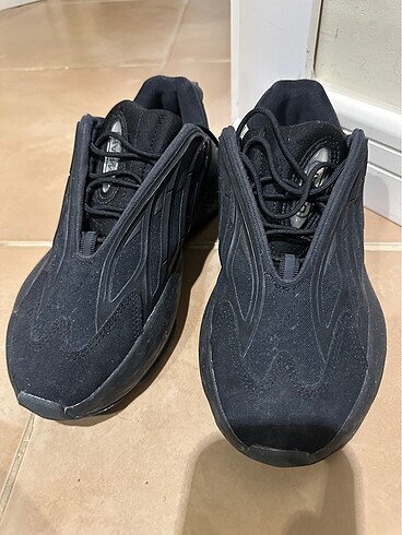 Adidas ozarah