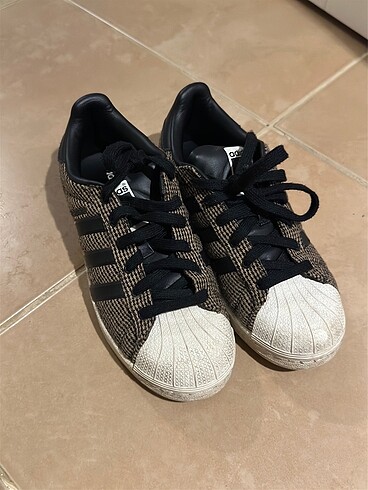Adidas superstar